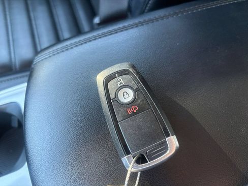Used 2024 Ford Edge SEL AWD/4WD image 22