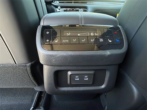 New 2026 INFINITI QX60 Luxe w/ Family Package image 15