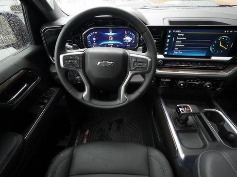 Used 2024 Chevrolet Silverado 1500 LT Trail Boss image 17