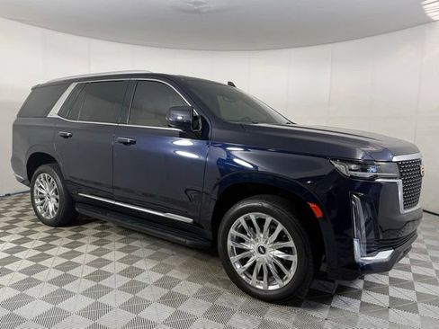 Used 2023 Cadillac Escalade Premium Luxury AWD/4WD image 6