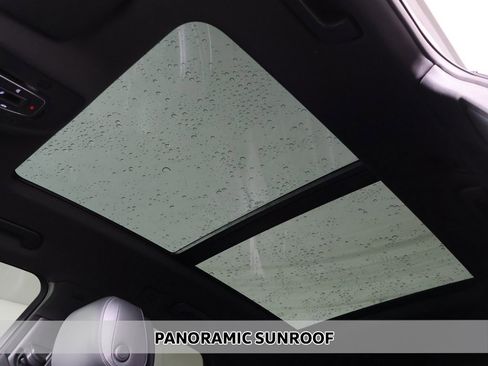 Used 2023 Audi SQ5 Prestige w/ Prestige Package image 4