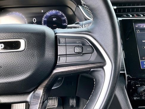 Used 2022 Jeep Grand Cherokee L Limited image 19