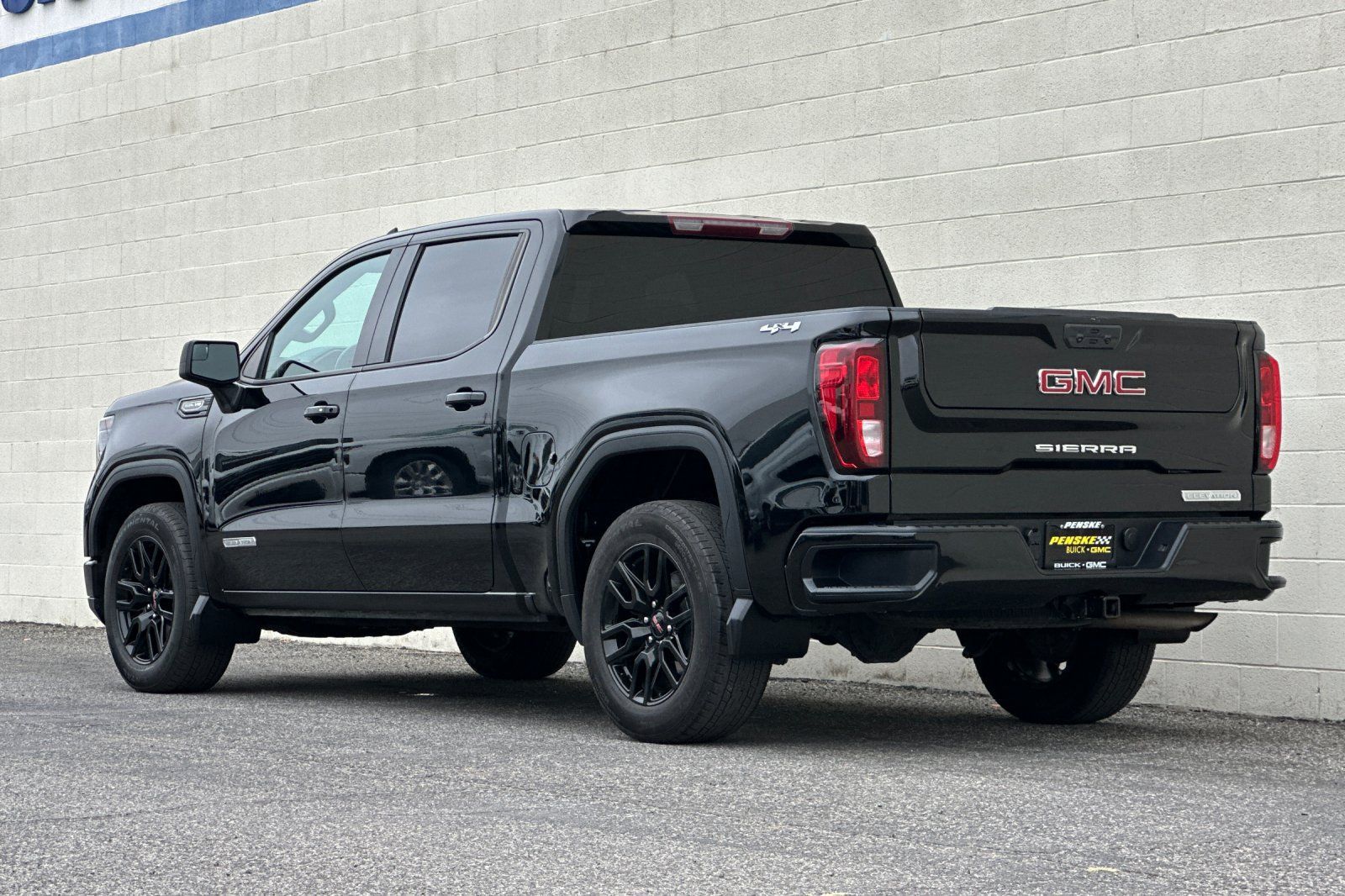 Used 2023 GMC Sierra 1500 Elevation AWD/4WD image 6