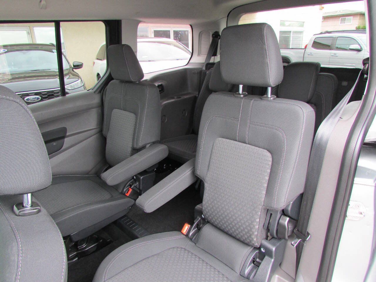 Used 2023 Ford Transit Connect XLT FWD image 27