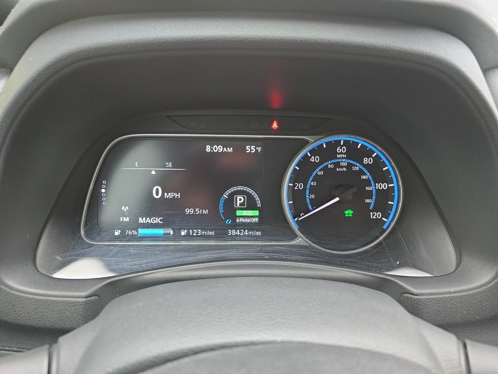 Used 2022 Nissan Leaf SV FWD image 13