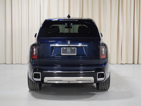 New 2026 Rolls-Royce Cullinan image 11
