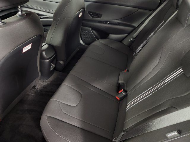 Certified 2025 Hyundai Elantra SEL FWD image 16