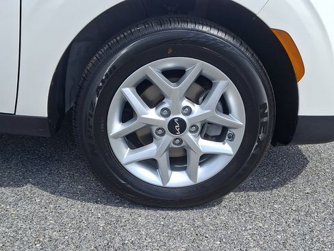 Used 2025 Kia Soul LX w/ LX Technology Package image 8