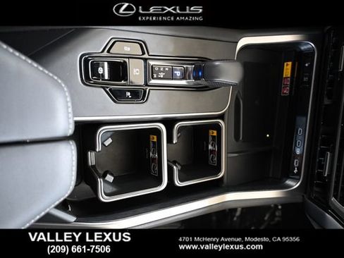 Used 2025 Lexus TX 500h AWD w/ Technology Package image 9