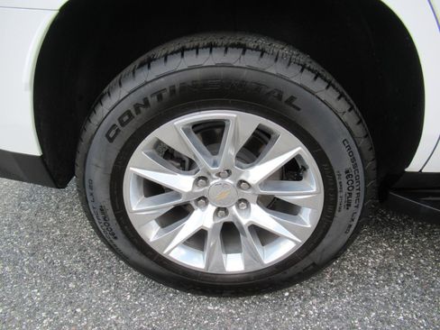 Used 2023 Chevrolet Tahoe Premier w/ Advanced Technology Package RWD image 9