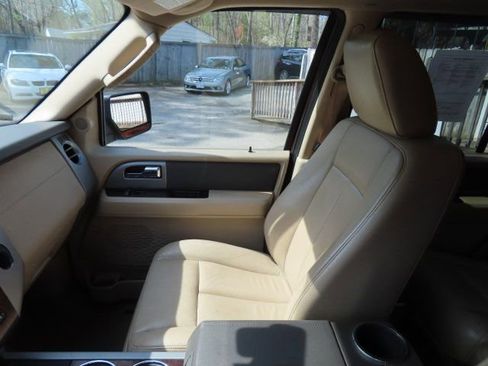 Used 2011 Ford Expedition XLT w/ 201A Rapid Spec Order Code image 26
