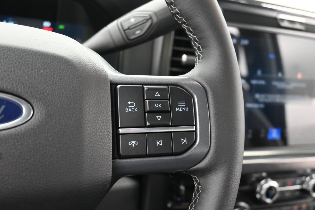 New 2026 Ford F250 Lariat w/ Black Appearance Package AWD/4WD image 23