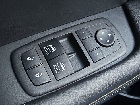 Used 2023 Dodge Challenger R/T Scat Pack image 31