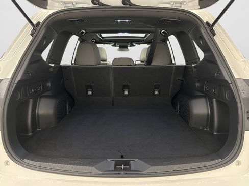 Used 2025 Subaru Forester Premium AWD/4WD image 21