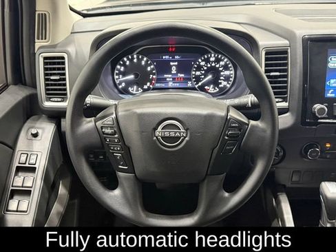 Used 2023 Nissan Frontier SV AWD/4WD image 9