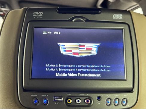 Used 2019 Cadillac Escalade Platinum AWD/4WD image 38
