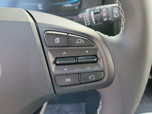 New 2025 Hyundai Venue Limited image 19