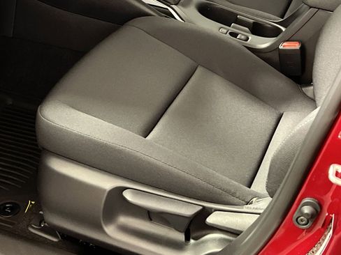 Used 2025 Toyota Corolla LE image 14