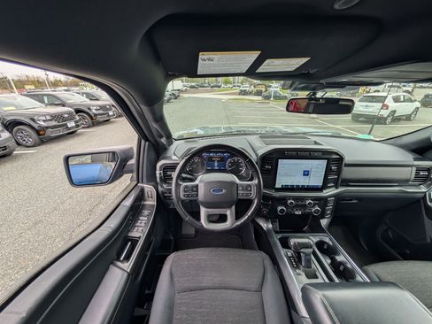 Certified 2022 Ford F150 XLT w/ Equipment Group 302A High image 15