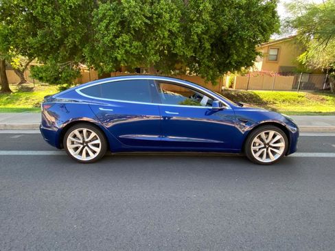 Used 2020 Tesla Model 3 Standard Range Plus RWD image 4