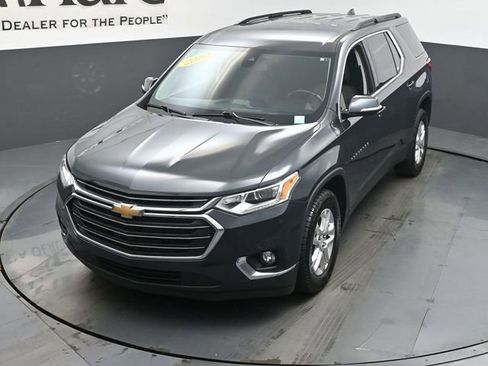 Used 2020 Chevrolet Traverse LT w/ Driver Confidence II Package image 46