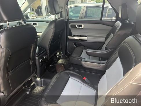 Used 2022 Ford Explorer XLT w/ Equipment Group 202A RWD image 7