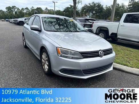 Used 2014 Volkswagen Jetta SE FWD image 1