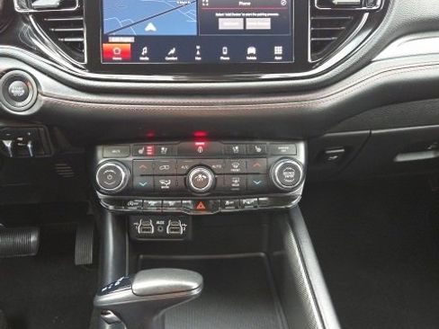 Used 2024 Dodge Durango GT image 13