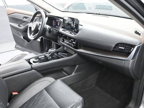 Used 2023 Nissan Rogue Platinum w/ Platinum Premium Package image 24