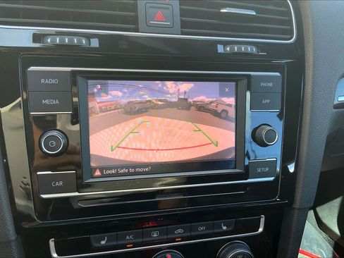 Used 2018 Volkswagen GTI S FWD image 27