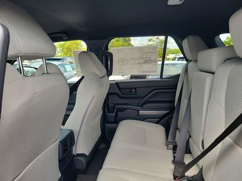 New 2026 Toyota 4Runner SR5 AWD/4WD image 24