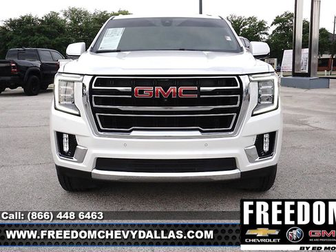 Used 2021 GMC Yukon XL SLT w/ SLT Luxury Package AWD/4WD image 2