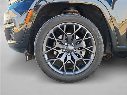 Used 2023 Jeep Grand Cherokee L Summit AWD/4WD image 27