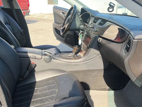 Used 2010 Mercedes-Benz CLS 550 image 39