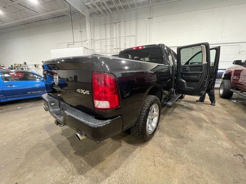 Used 2015 RAM 1500 ST AWD/4WD image 18