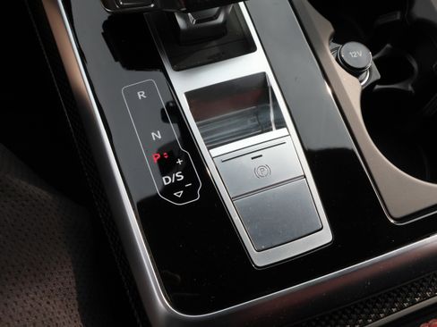 Used 2023 Audi SQ7 Prestige image 29