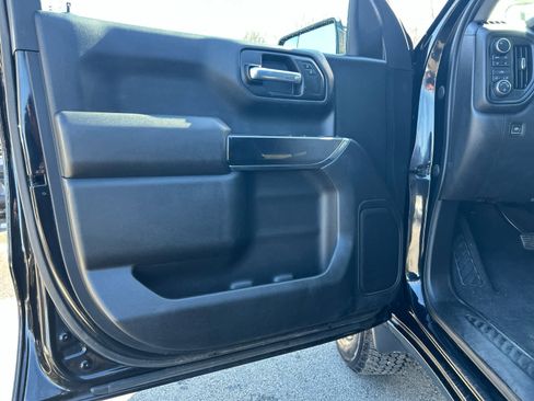 Used 2022 Chevrolet Silverado 1500 Custom Trail Boss w/ Midnight Edition image 23