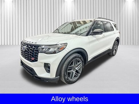 Certified 2025 Ford Explorer ST AWD/4WD image 12