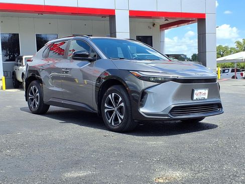 Used 2024 Toyota bZ4X FWD w/ Weather Package image 4