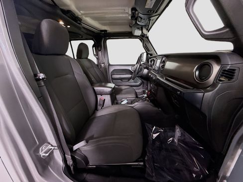 Used 2019 Jeep Wrangler Unlimited Sport S image 29