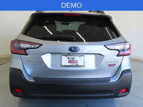 Certified 2025 Subaru Outback Premium AWD/4WD image 6