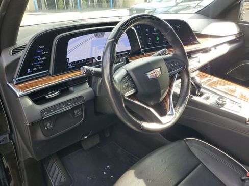 Used 2023 Cadillac Escalade Premium Luxury AWD/4WD image 18