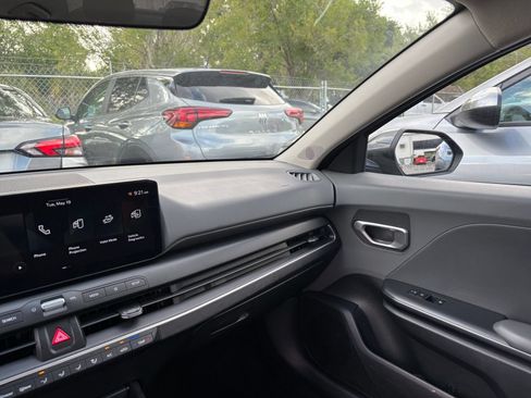 Used 2025 Kia K4 FWD image 34
