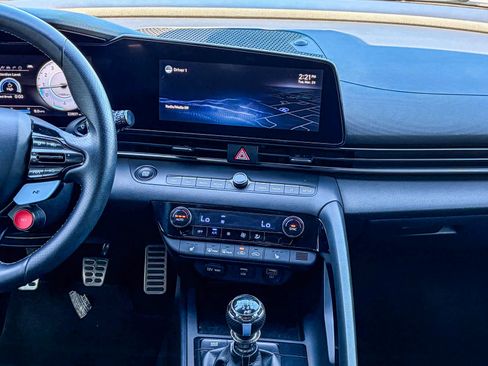 Used 2022 Hyundai Elantra N image 12
