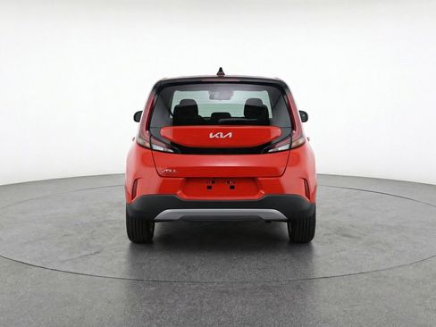 Used 2025 Kia Soul LX w/ LX Technology Package image 7