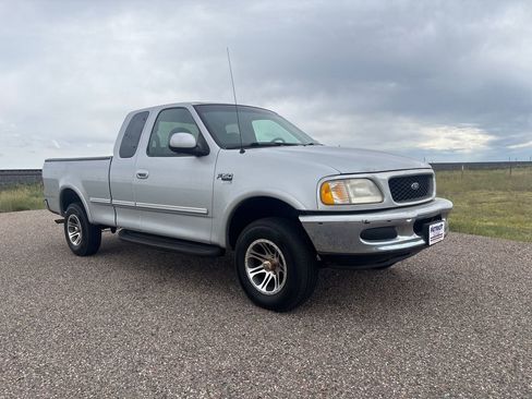 Used 1998 Ford F150 XLT image 7