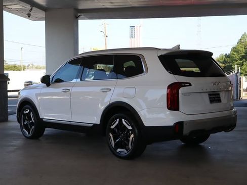 Used 2024 Kia Telluride S w/ S Sunroof Package FWD image 3