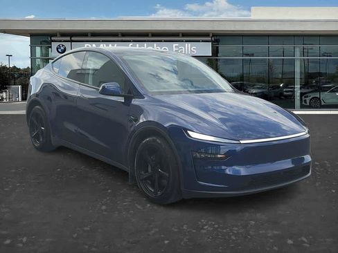Used 2026 Tesla Model Y Long Range AWD/4WD image 16