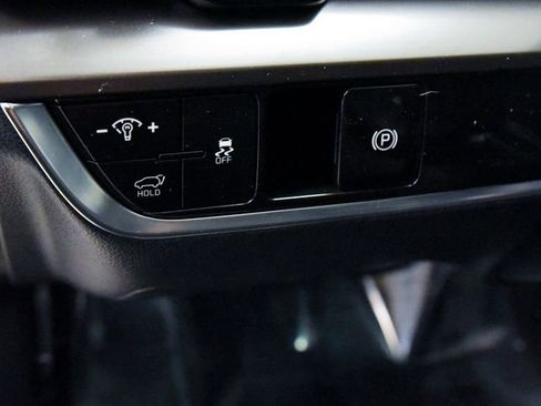 Used 2025 Kia Sportage EX w/ Premium Package image 16