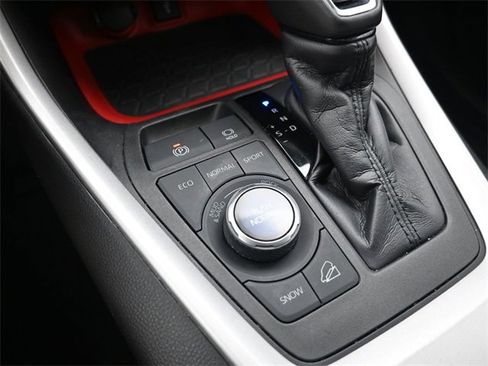 Used 2020 Toyota RAV4 TRD Off-Road image 30